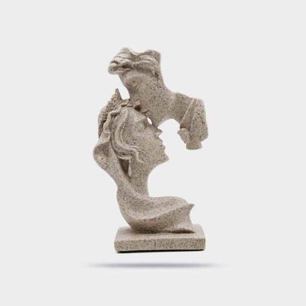 Couple Figurines Statue Romantic Carved Crafts Ornament Kissing Lover Resin Sculpture Modern Art